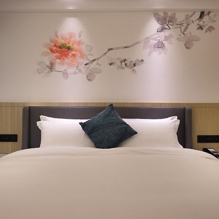 Paco Hotel Guangzhou Jiangtai Road Metro Branch Buitenkant foto