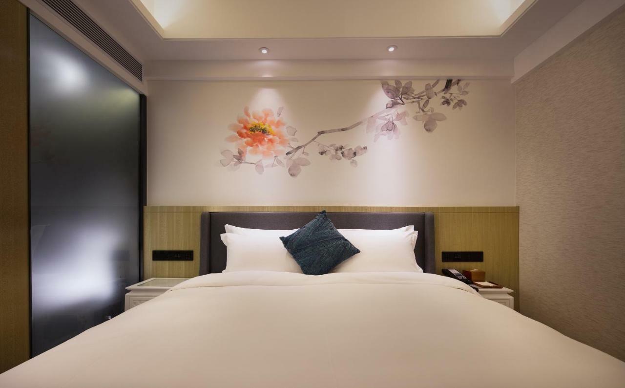Paco Hotel Guangzhou Jiangtai Road Metro Branch Buitenkant foto