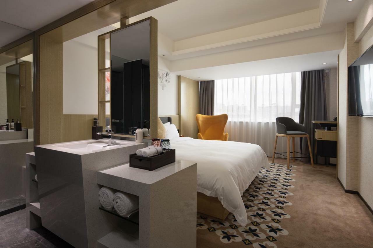 Paco Hotel Guangzhou Jiangtai Road Metro Branch Buitenkant foto