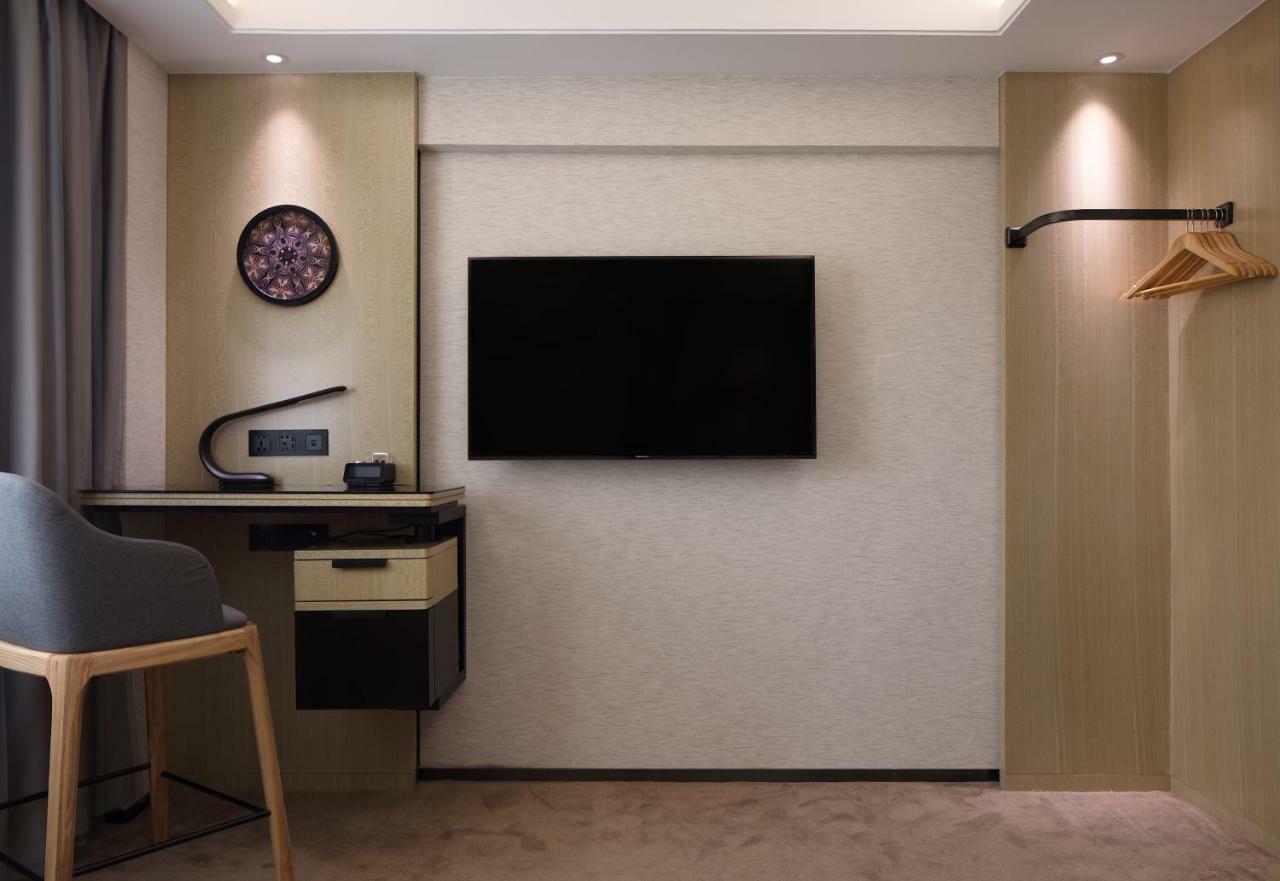 Paco Hotel Guangzhou Jiangtai Road Metro Branch Buitenkant foto